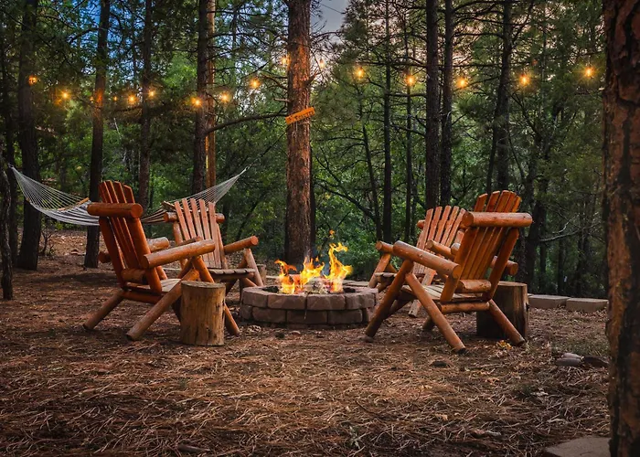 Holiday home Large Yard With Fire Pit Show Show Low
